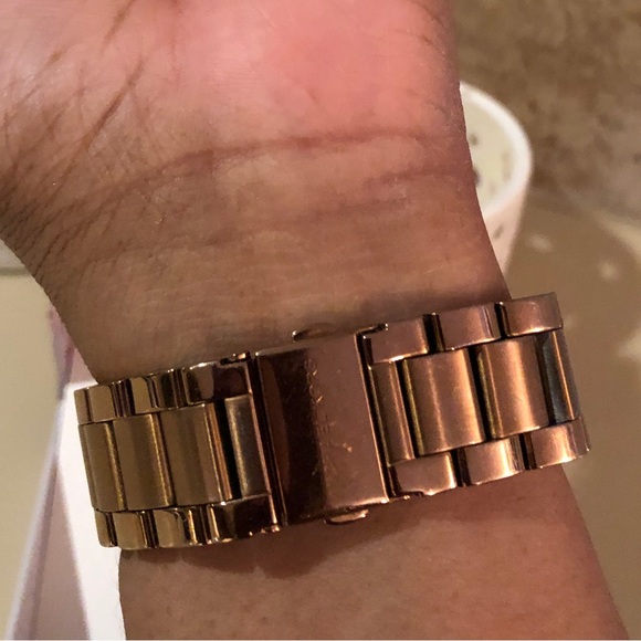 Michael Kors MK5263 Rose Gold Tone Wrist Watch for Women. GUC - Picture 8 of 16